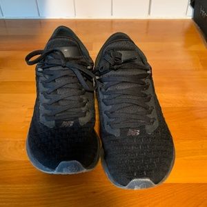 Men’s black New Balance Fresh Foam Lazr V2, size 8